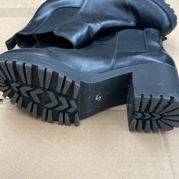 Public Desire Aida Black Chunky Sole Chelsea Ankle Boot Black Women's Size 8 - Picture 4 of 7